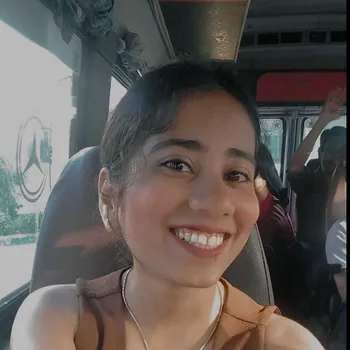 Ayushi Singh - Best Home Tutor in Shyam Nagar, Kanpur