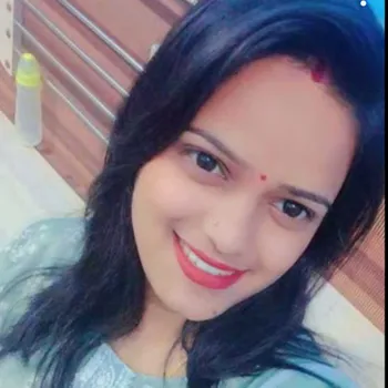 Seema Sharma  - Best Home Tutor in  Lal Bungalow , Kanpur