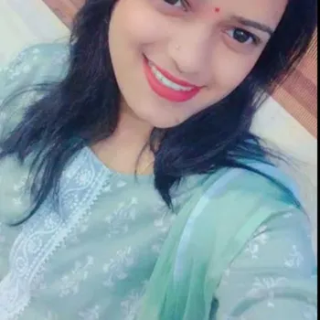 Seema Sharma  - Best Home Tutor in  Lal Bungalow , Kanpur