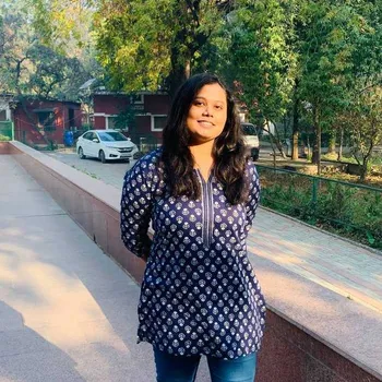 Mukta Singh home tutor in Indira Nagar Kanpur