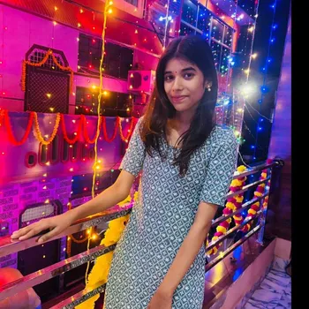 Riya Tiwari home tutor in Shyam Nagar Kanpur