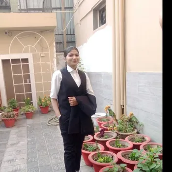 Sakshi kashyap - Best Home Tutor in Nawabganj, Kanpur