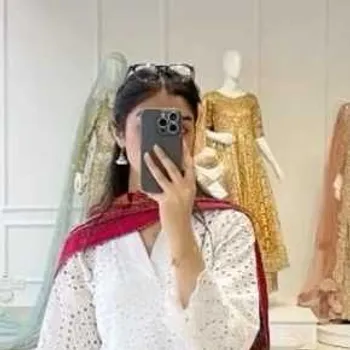 Tauhida Iqbal home tutor in Chaman Ganj Kanpur